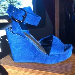ARDENE | Free w/purchase | Blue Suede Heels Sandals Never Worn Size 6/36